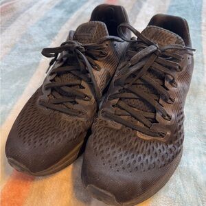 Nike Black Performance Athletic Shoes with Mesh Upper